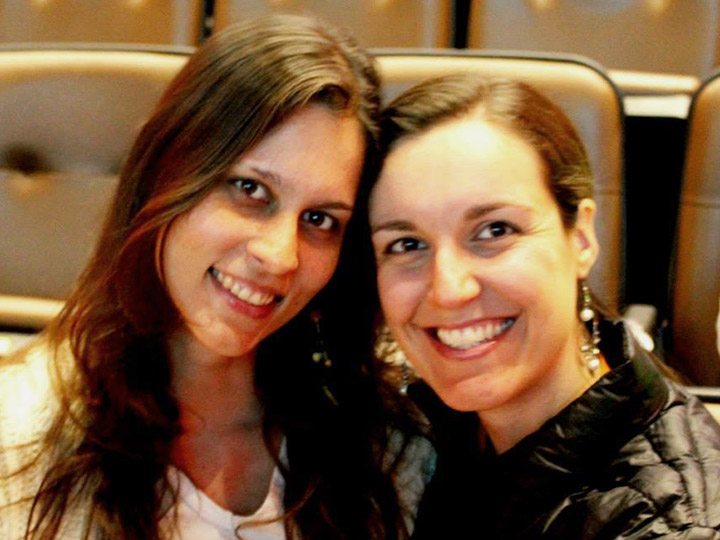 Foto do SuperAção - Duas mulheres sorriem